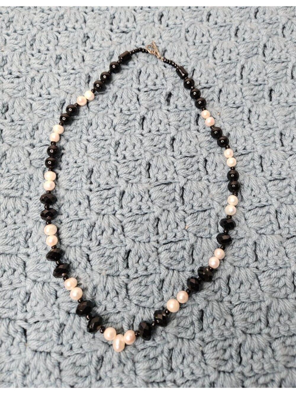 Vtg Artisan Freshwater Pearls & Black Faceted Glass Beaded Necklace Silvertone